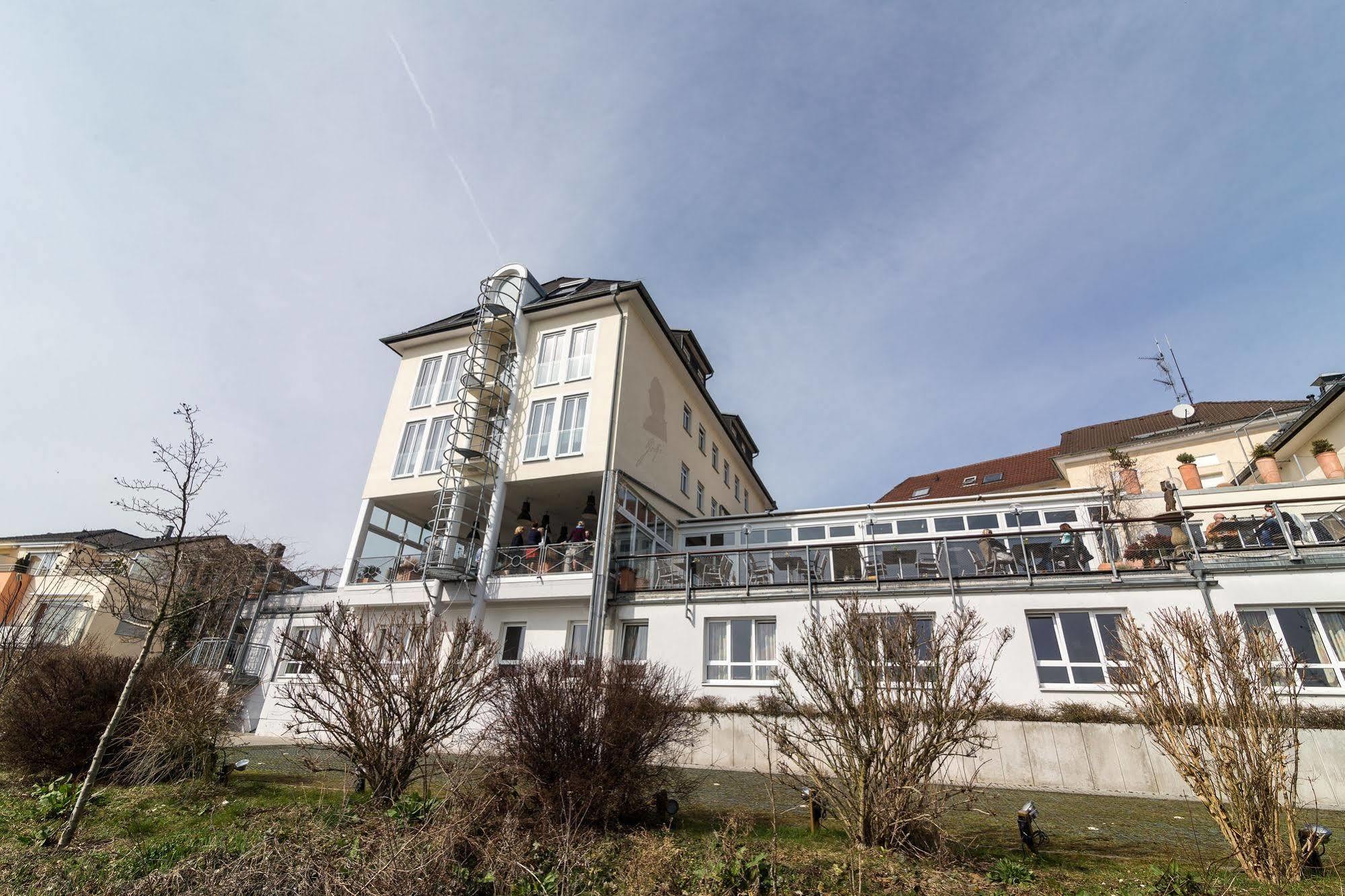Hotel Schoene Aussicht Frankfurt am Main Exterior foto
